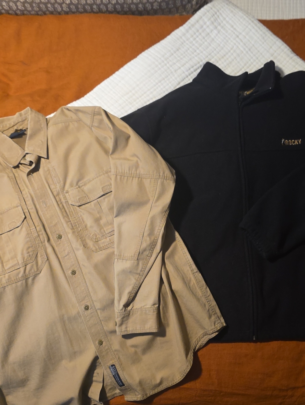 511 Utility Shirt /Rocky Black Full-Zip Fleece Jacket with Tan Shirt Jacket